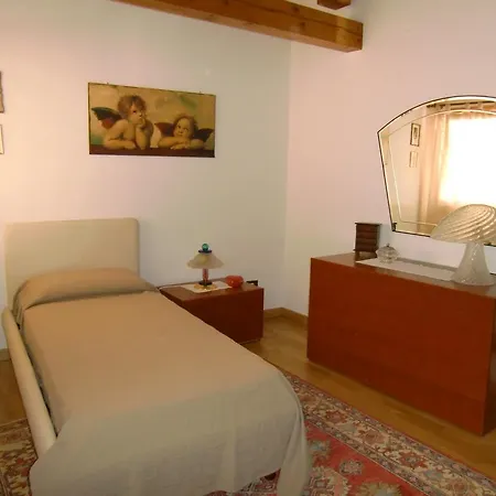 Oda ve Kahvaltı Rossella