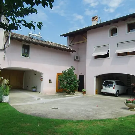 Rossella Oda ve Kahvaltı Codroipo